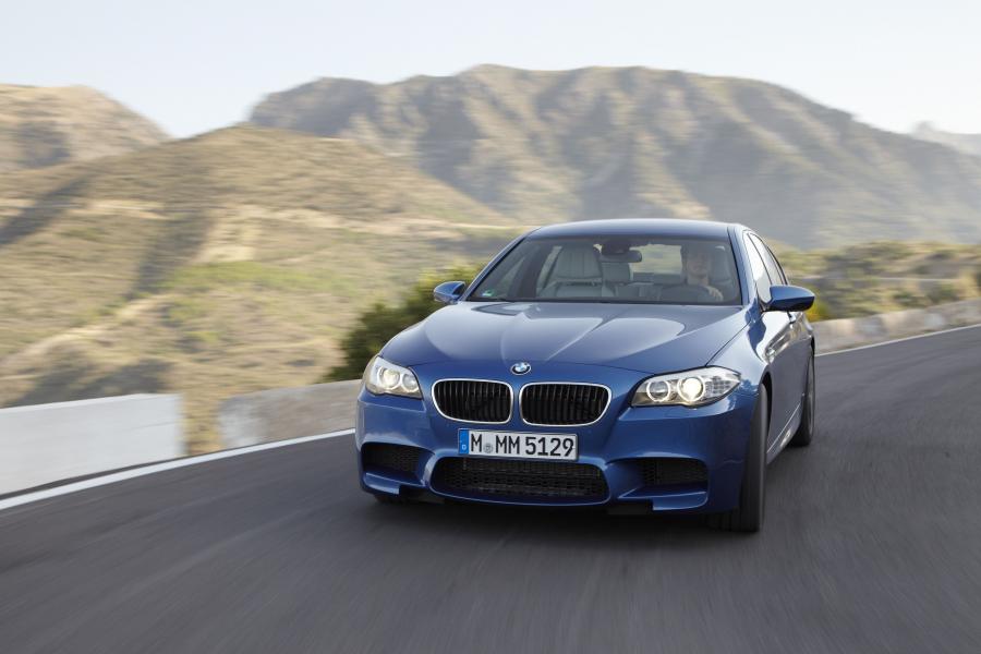  BMW M5 2011 года  (фото 187 из 344)